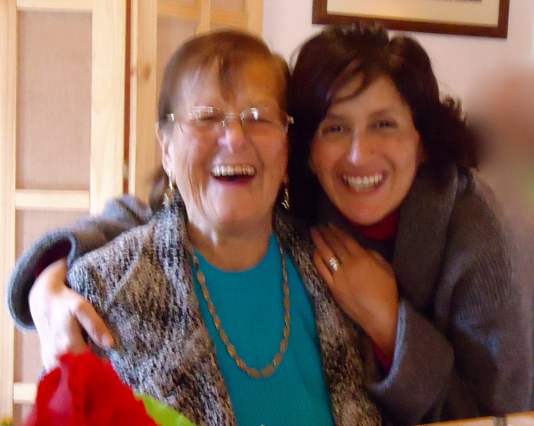 mujeres sonriendo